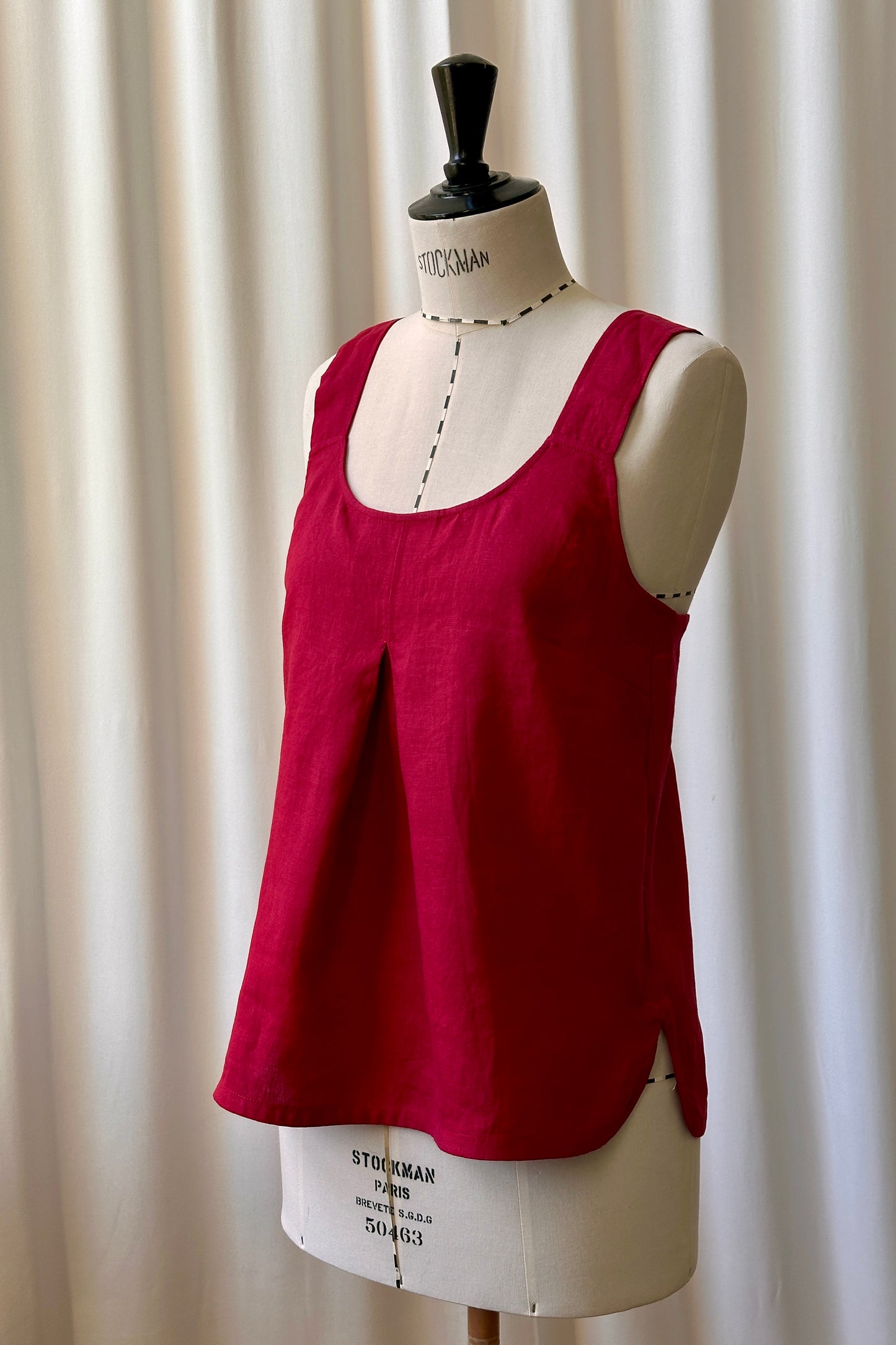 Top Sun Linen Raspberry Re-