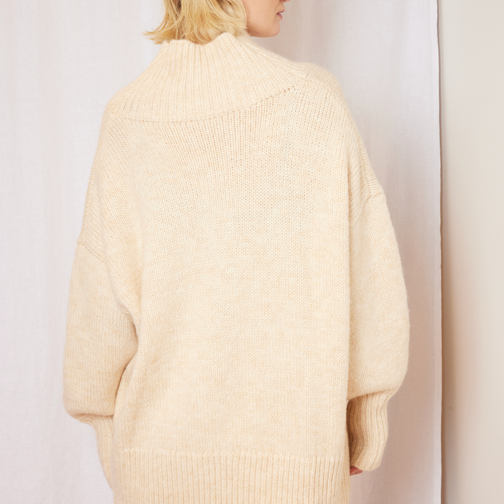 
                      
                        ILAG Frisk summer sweater
                      
                    