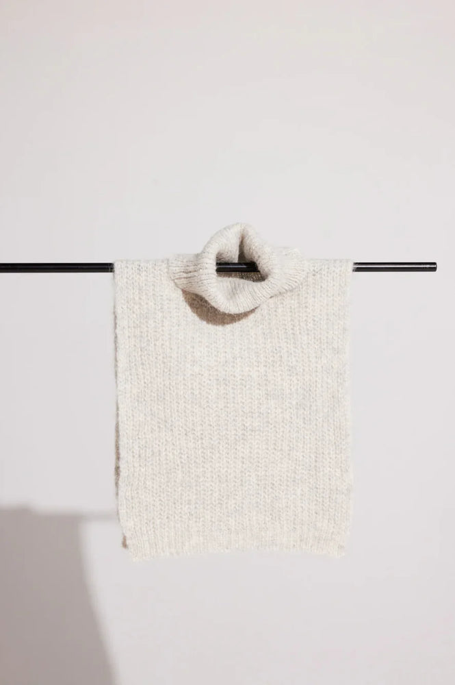 
                      
                        ILAG Aspond Neckwarmer Light grey melange
                      
                    